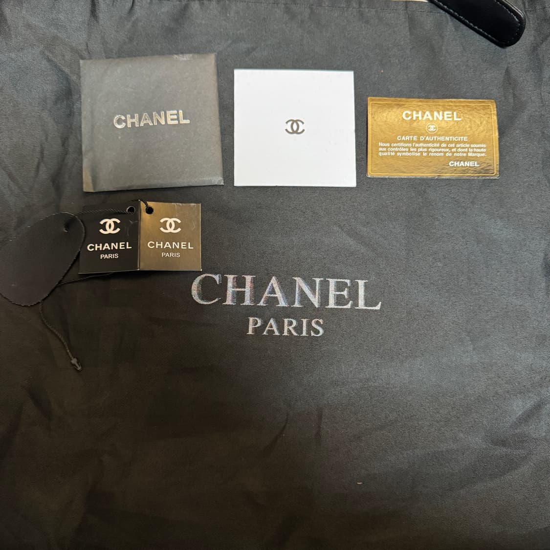 샤넬 나인틴백 미디움 상품이미지4