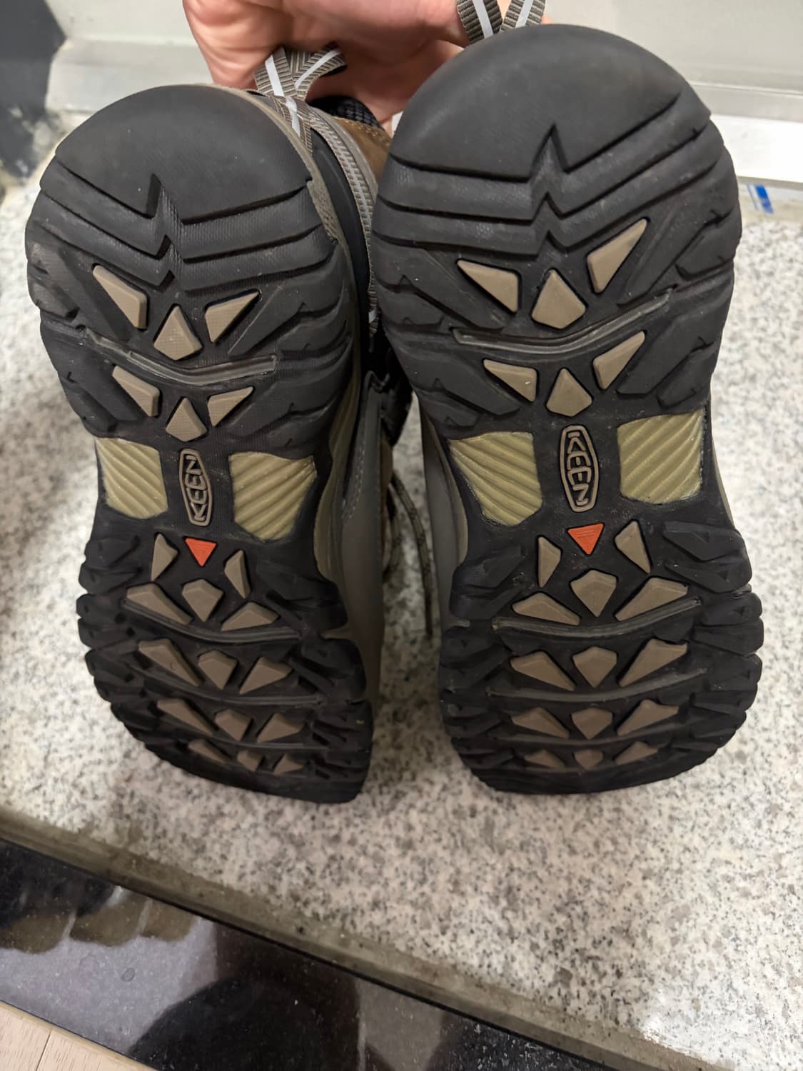 270 keen 킨 타기3 트래킹화 등산화 상품이미지4