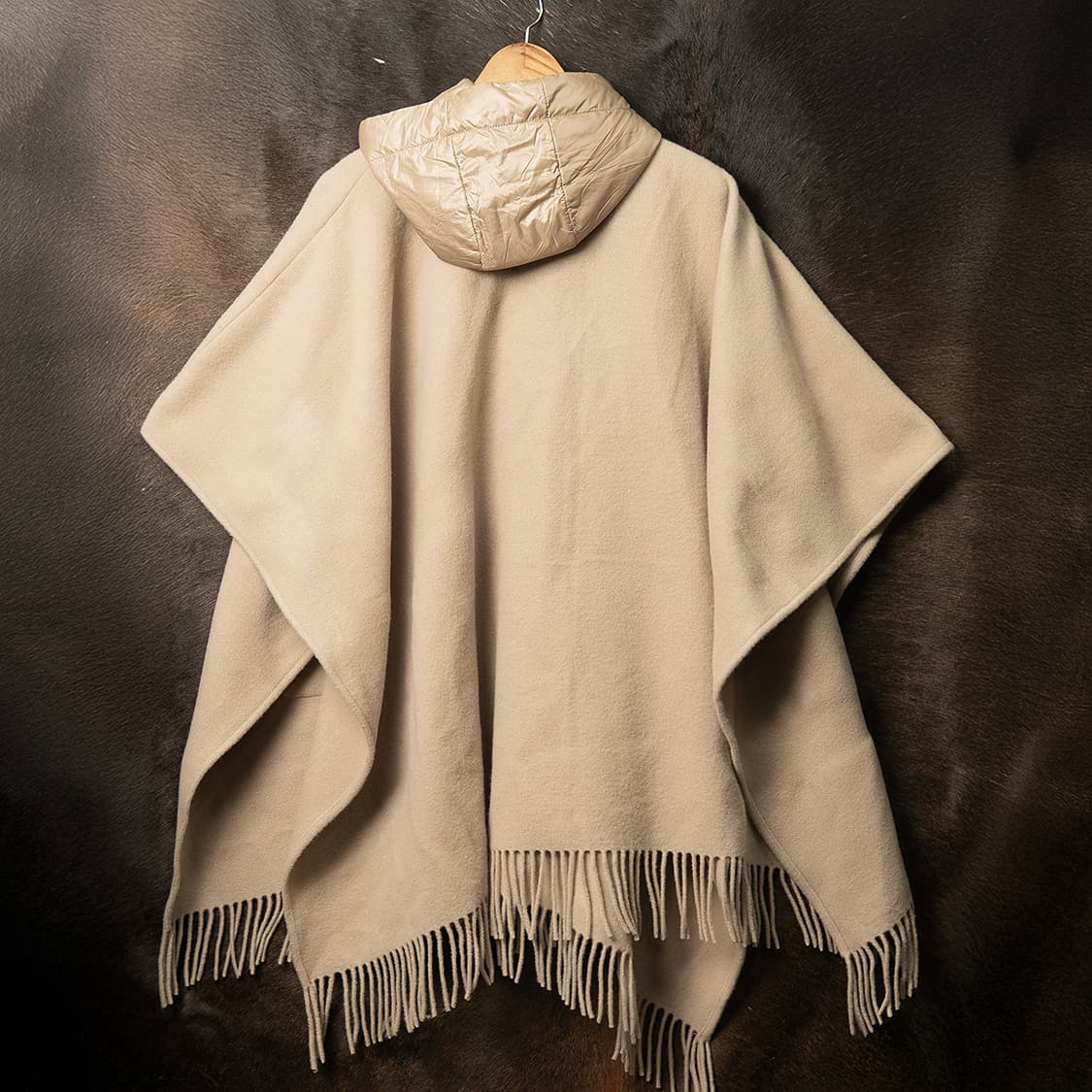 [F] 아쿠아스큐텀 25FW 이태리 메이드 울 케이프 판초 베이지  상품이미지4