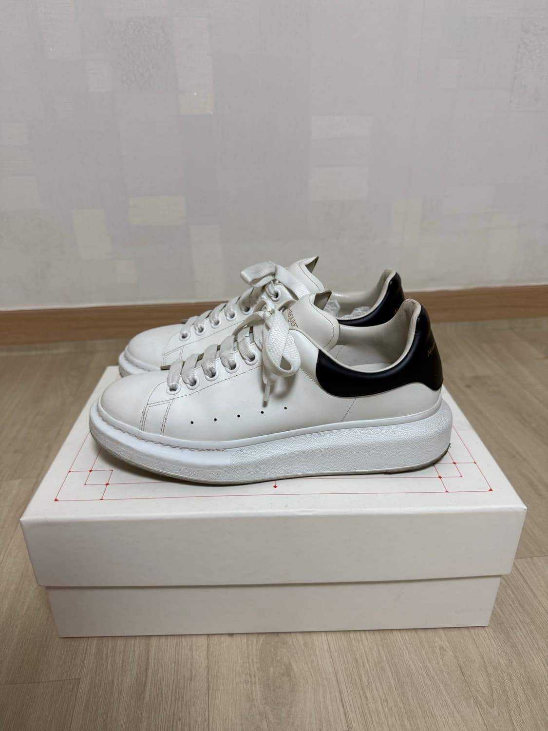알렉산더맥퀸 오버솔  상품이미지3