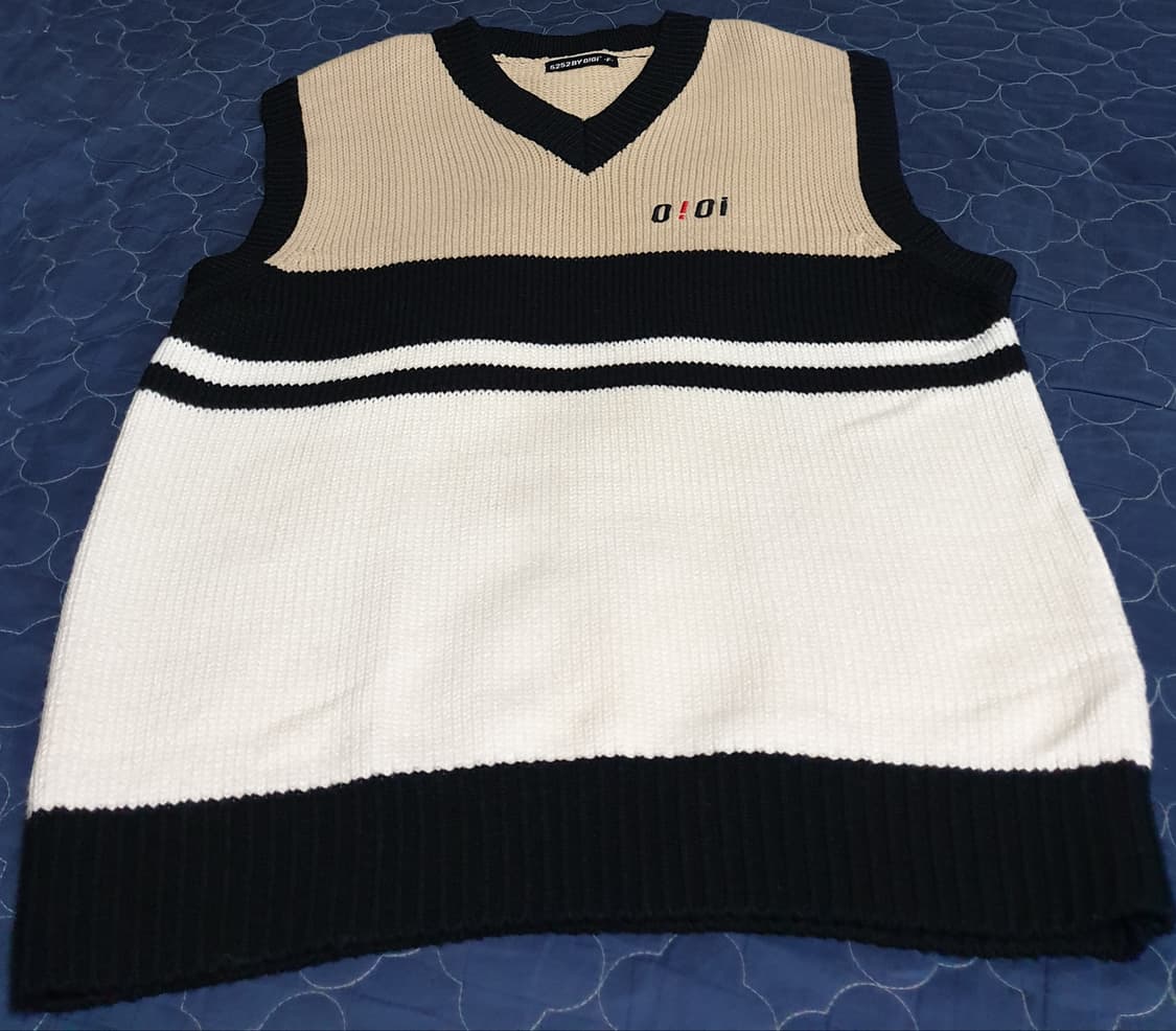 5252oioi 시그니처 로고 배색 니트 베스트 조끼 베이지 (F) 상품이미지1