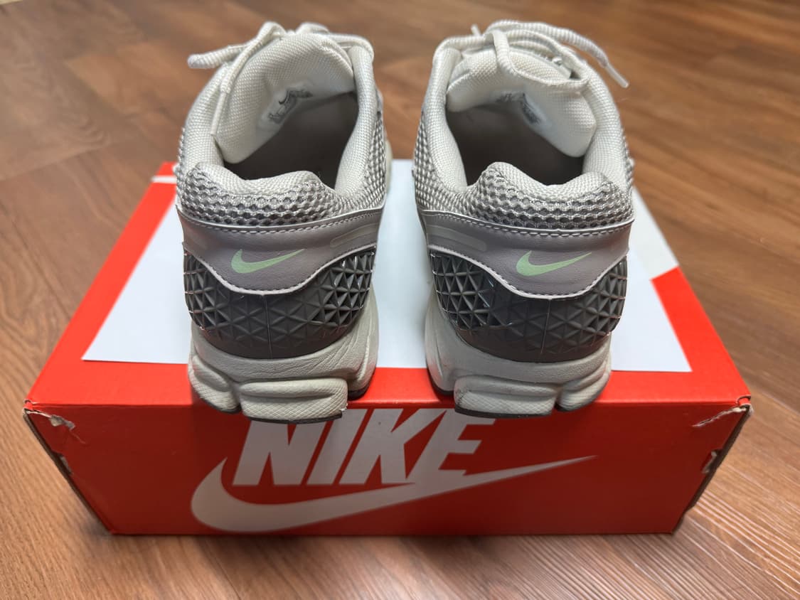 w(우먼스) 나이키 줌 보메로5 코블스톤 / 285사이즈 / 박스O 상품이미지5