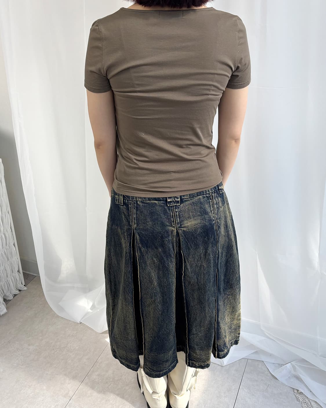 Reflect 네크 러플 트리밍 카키 브라운 반소매 티셔츠 상품이미지7