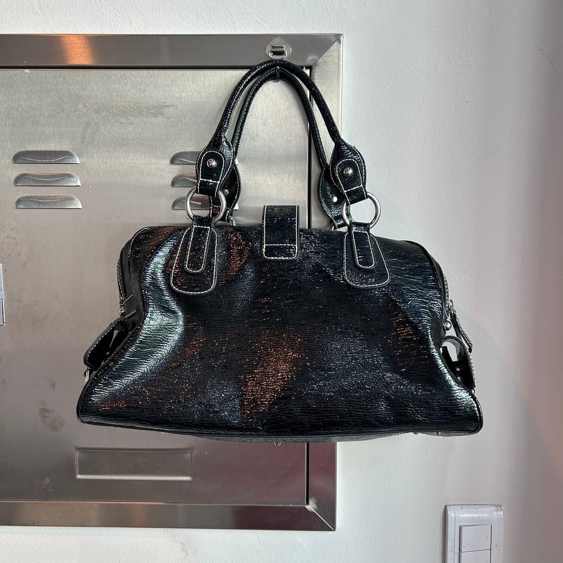 Guess 애나멜 숄더백 상품이미지6