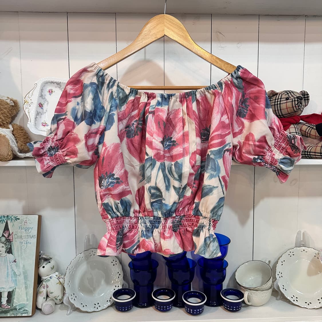 Liz Lisa(리즈리사) 수채화 플라워 오프숄더 스모크 크롭 블라우스 상품이미지5