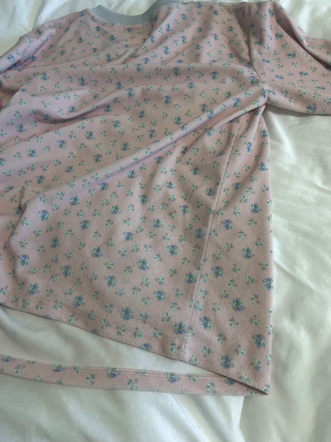 샵페어리 브이넥 플라워 테리 셔츠 v neck flower terry 상품이미지8