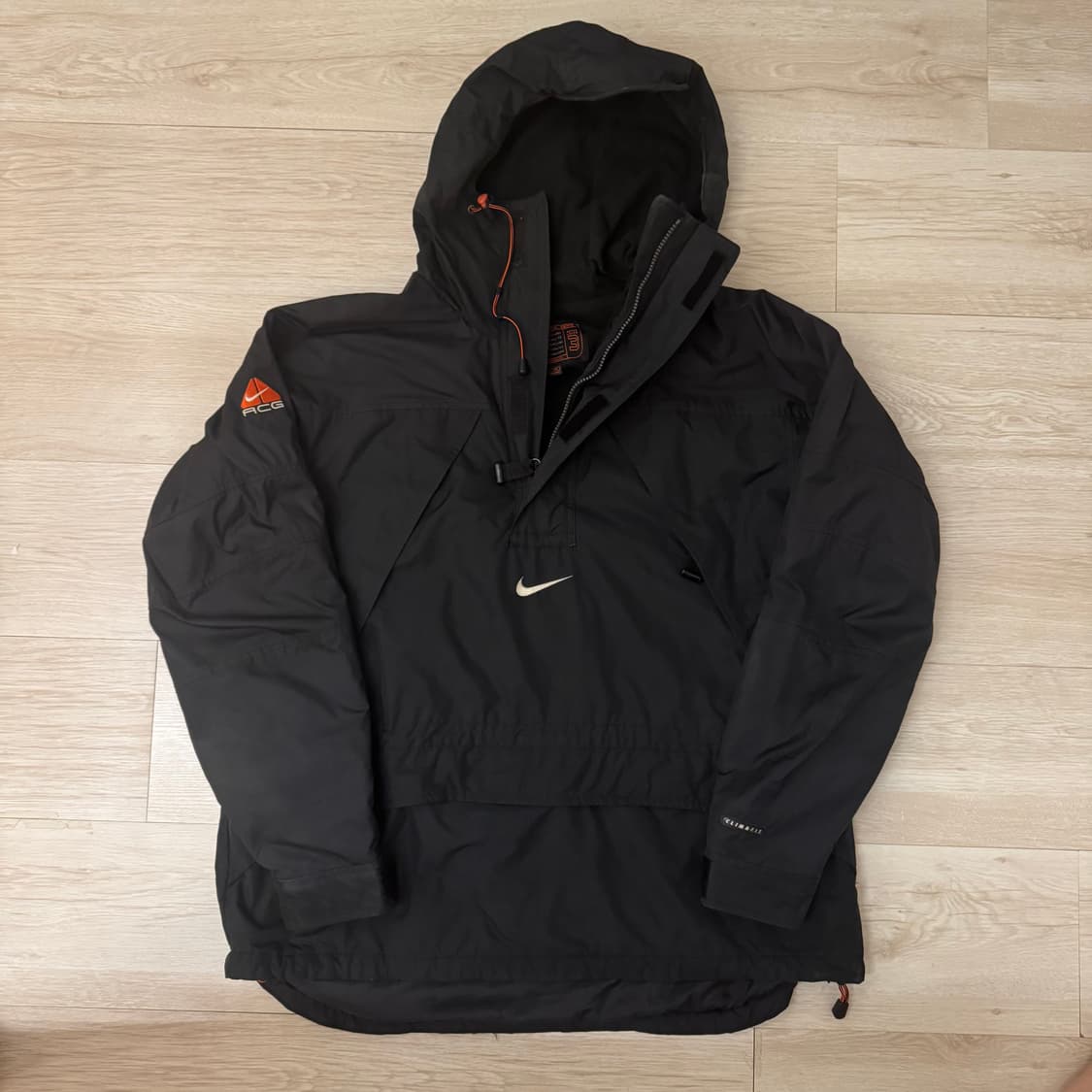 나이키 ACG 블랙 멀티스우시 하이넥 테크 아노락 자켓 상품이미지2