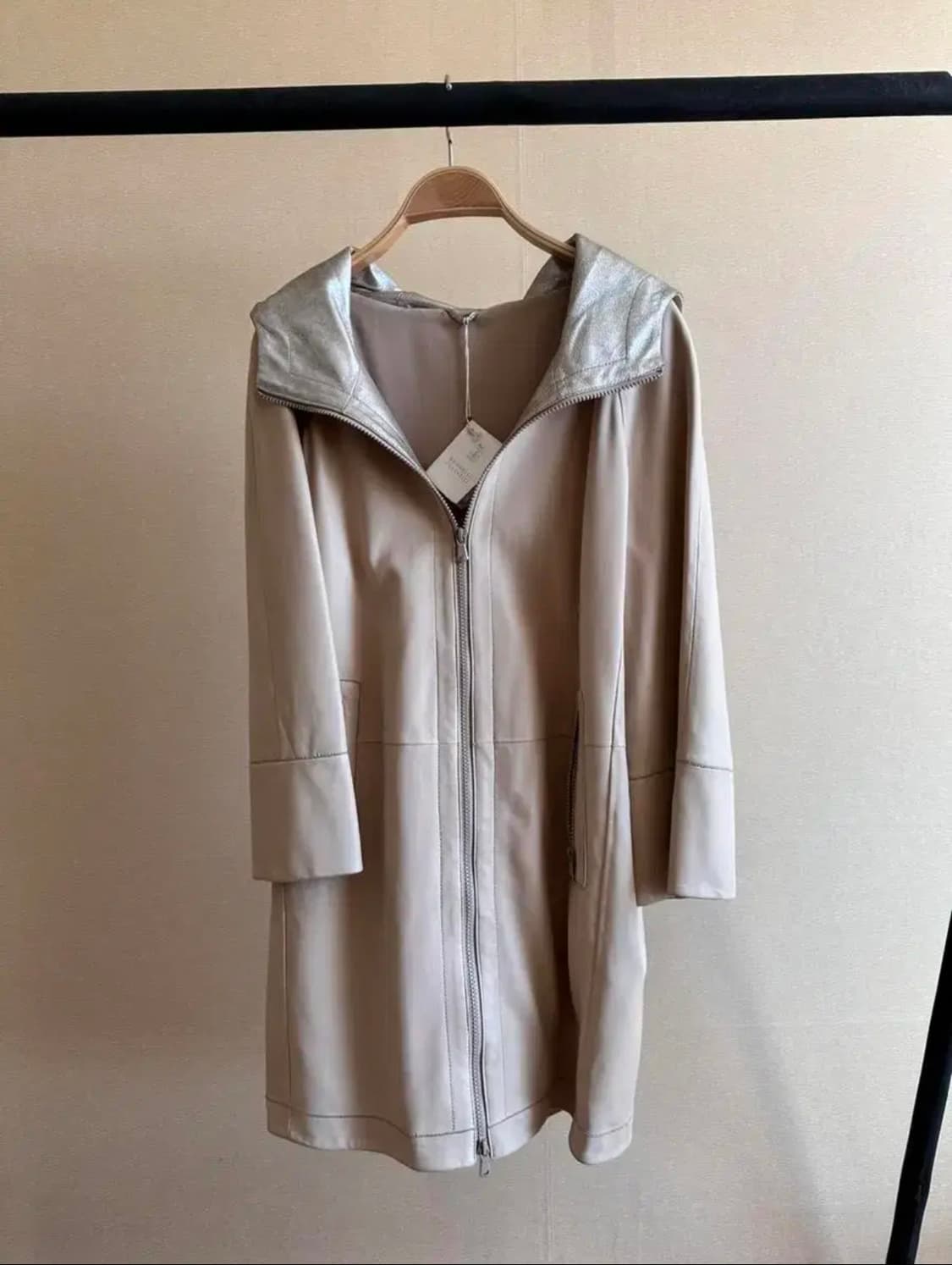 정품 브루넬로쿠치넬리 최고가 양가죽코트 정품40사이즈 상품이미지1