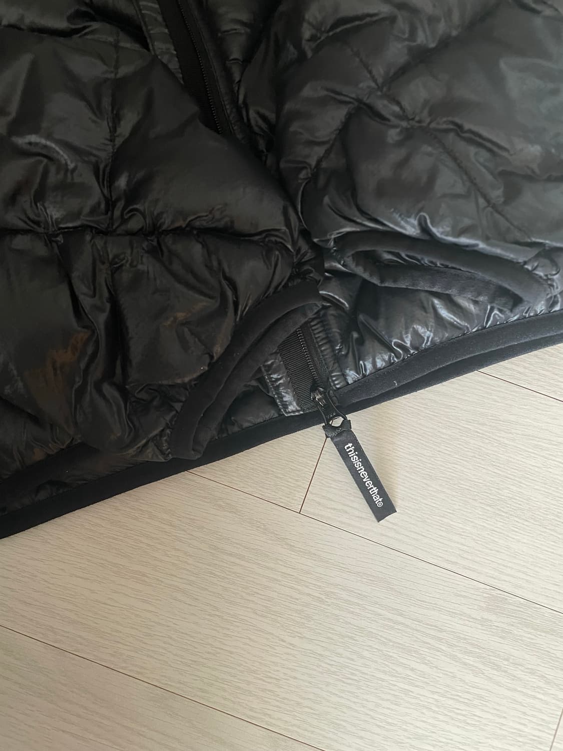 디스이즈네버댓 울트라라이트다운 경량패딩 블랙(S) 상품이미지7