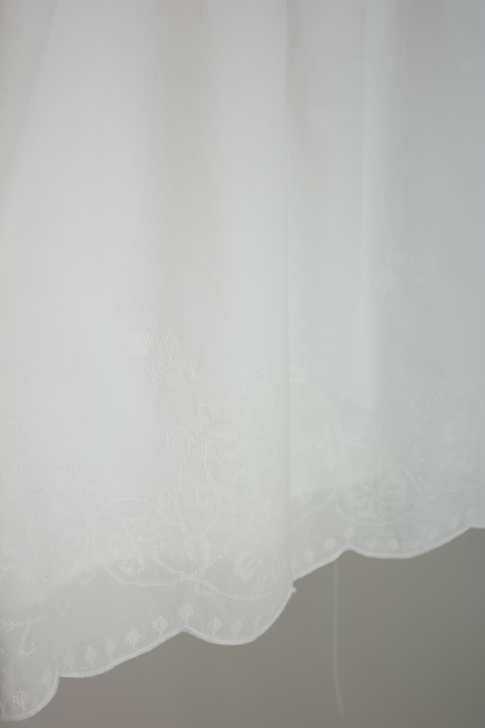 Uniqlo white scallop hem skirt 상품이미지4
