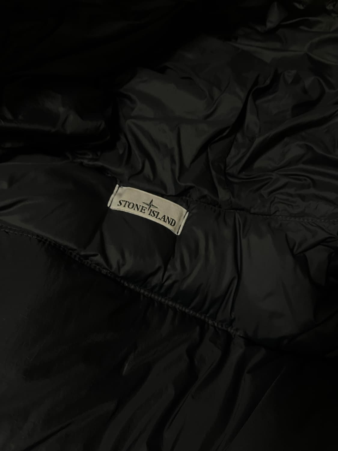 스톤아일랜드 크링클랩스 후드 다운 자켓 블랙 24fw S사이즈 상품이미지7