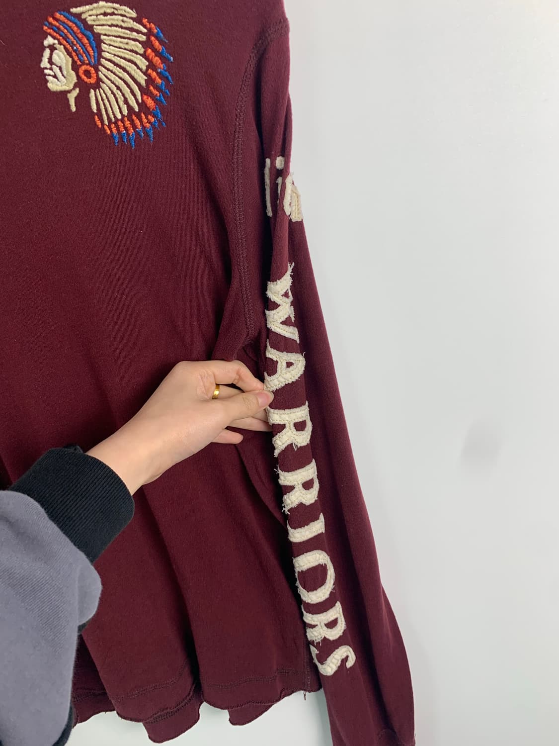 아베크롬비 y2k 와투케 버건디 롱 슬리브 긴팔티 상품이미지4