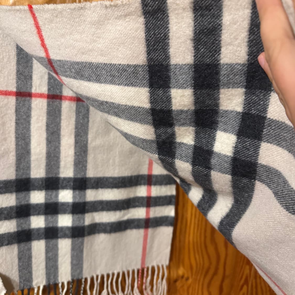 버버리 23 f/w 캐시미어 100% 머플러(목도리) 상품이미지3