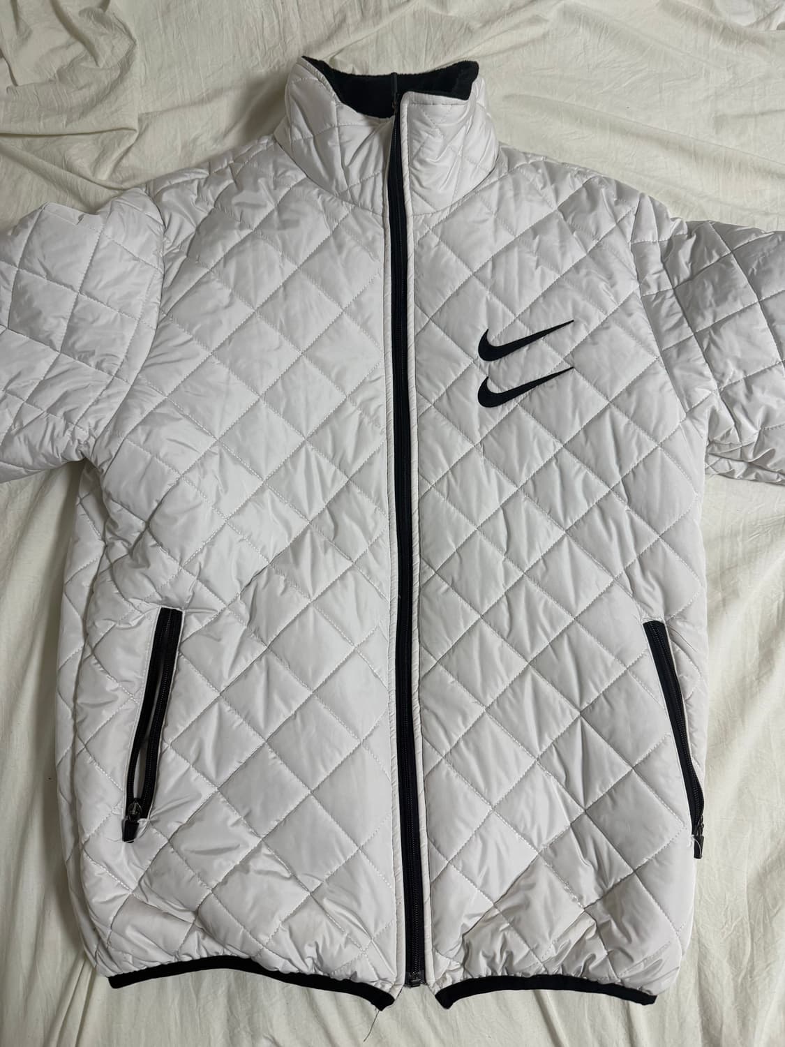 나이키 SWOOSH 상품이미지1