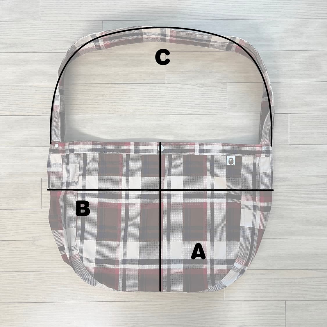 베이프 체크 크로스백 상품이미지7