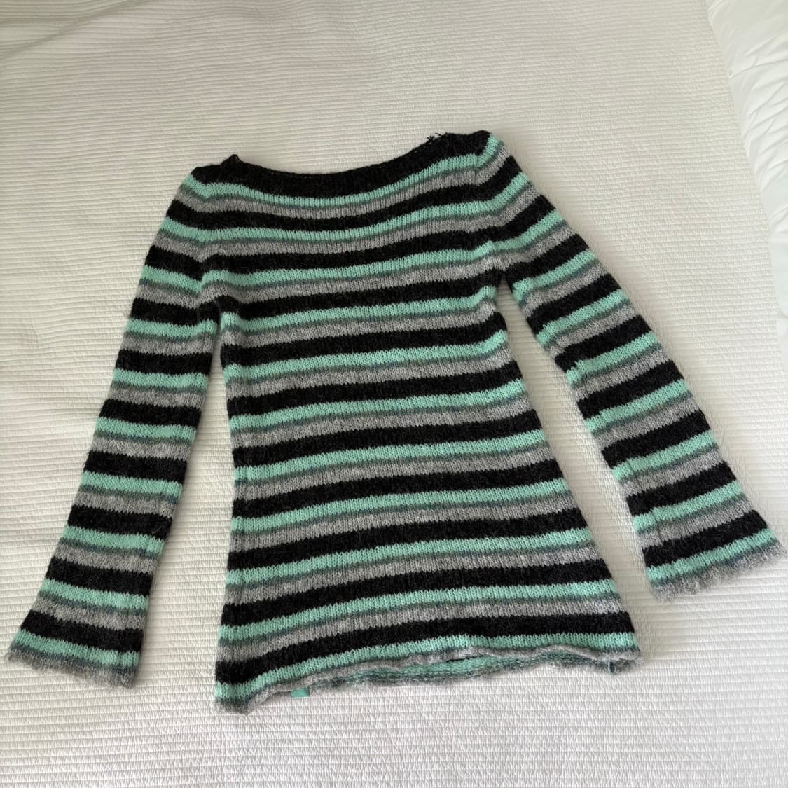 헤레틱 스프라이프 니트 차콜컬러 상품이미지3