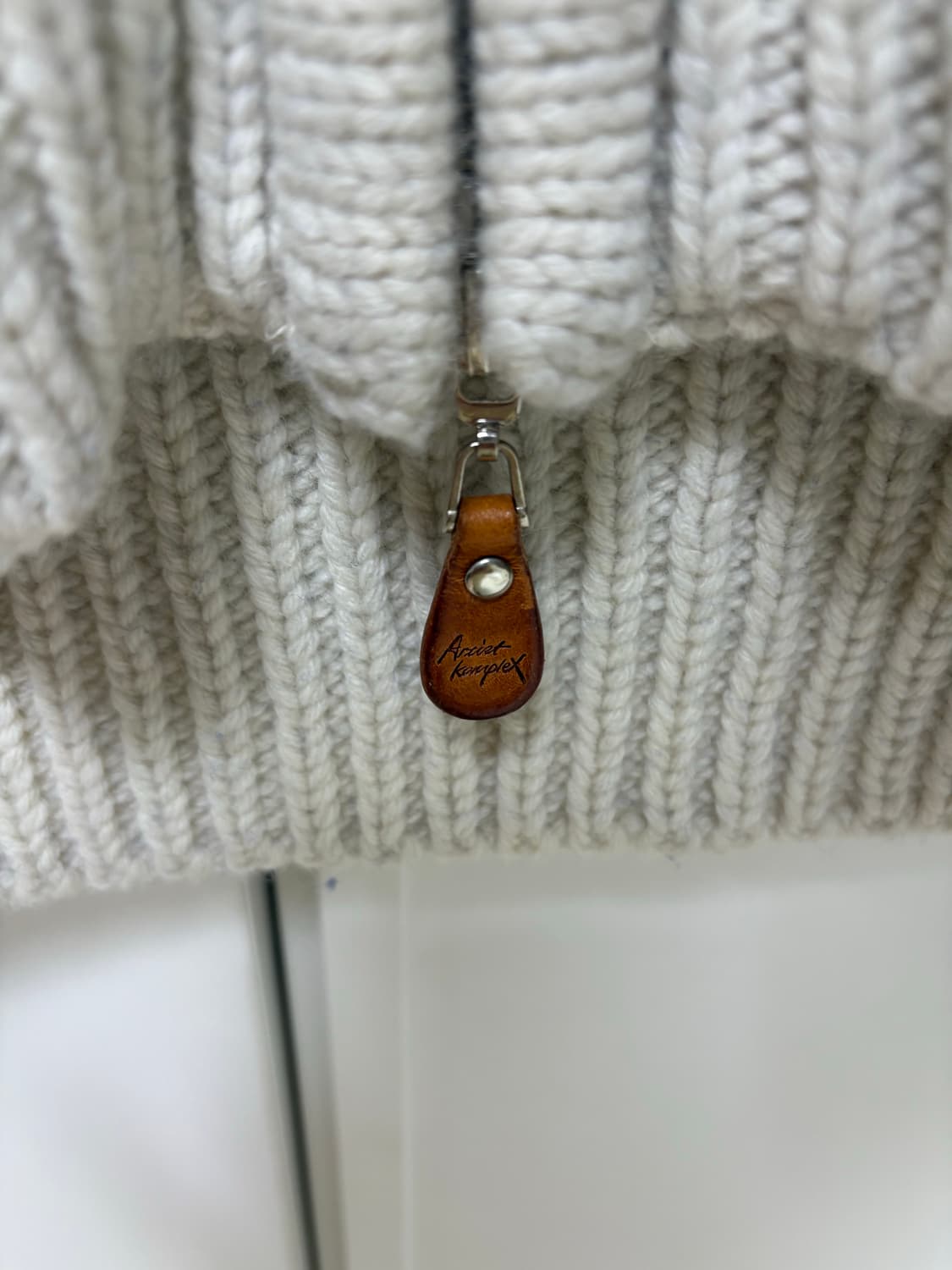 Artist Komplex 아티스트 컴플렉스 코위찬 니트 집업 블루 상품이미지5