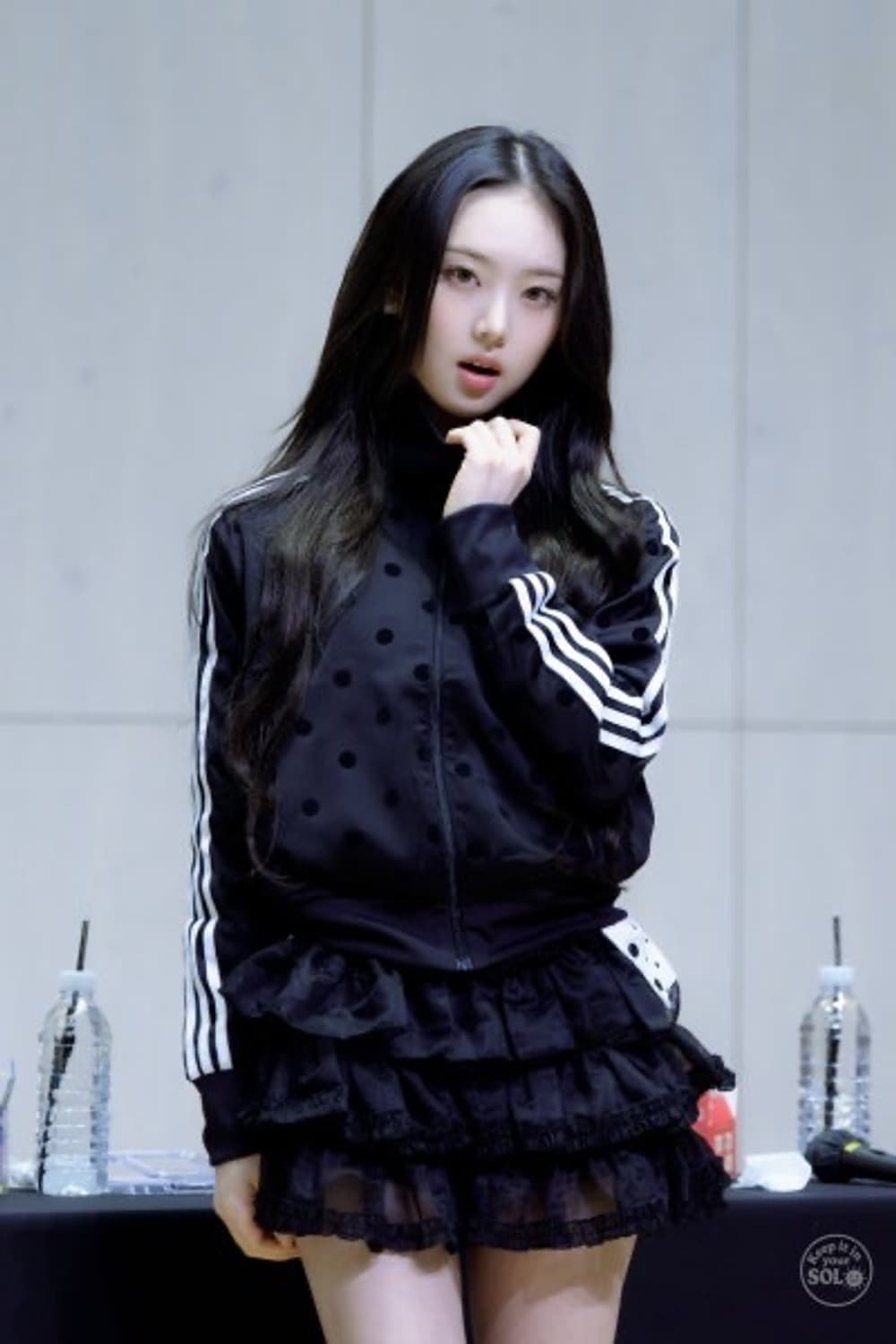 [키키 이솔 착용] 아디다스 새틴 폴카 닷 트랙탑 블랙 / KV1166 상품이미지1