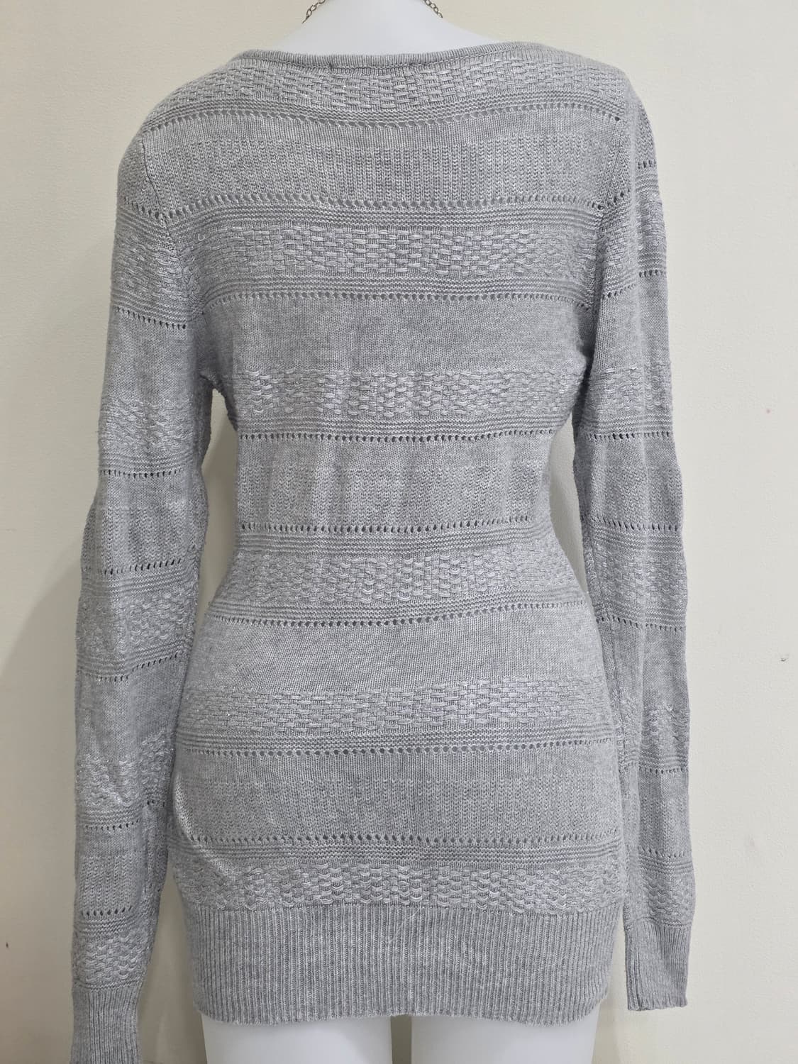 일본빈티지)y2k실버그레이 글리터 오네갸루 v넥 롱슬리브 로맨틱 딱붙니트 상품이미지6