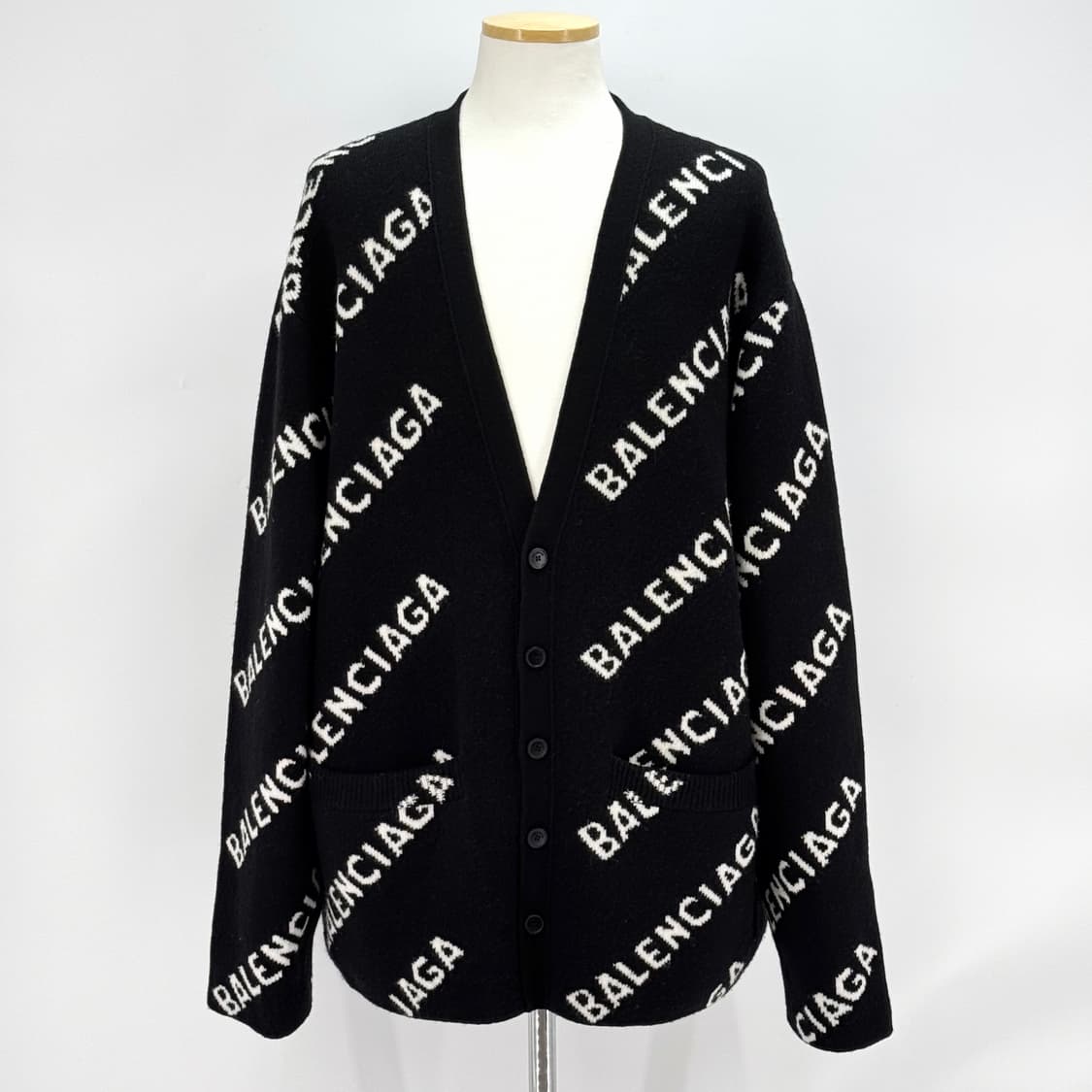 [XL사이즈] 발렌시아가 멀티로고 니트 가디건 블랙 상품이미지5
