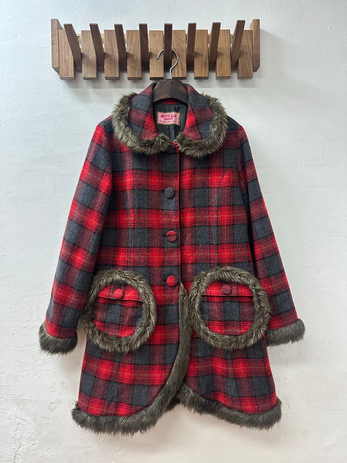 일본빈티지 BETTY’S BLUE 둥근카라 빈티지 퍼 트리밍 체크 코트 상품이미지1