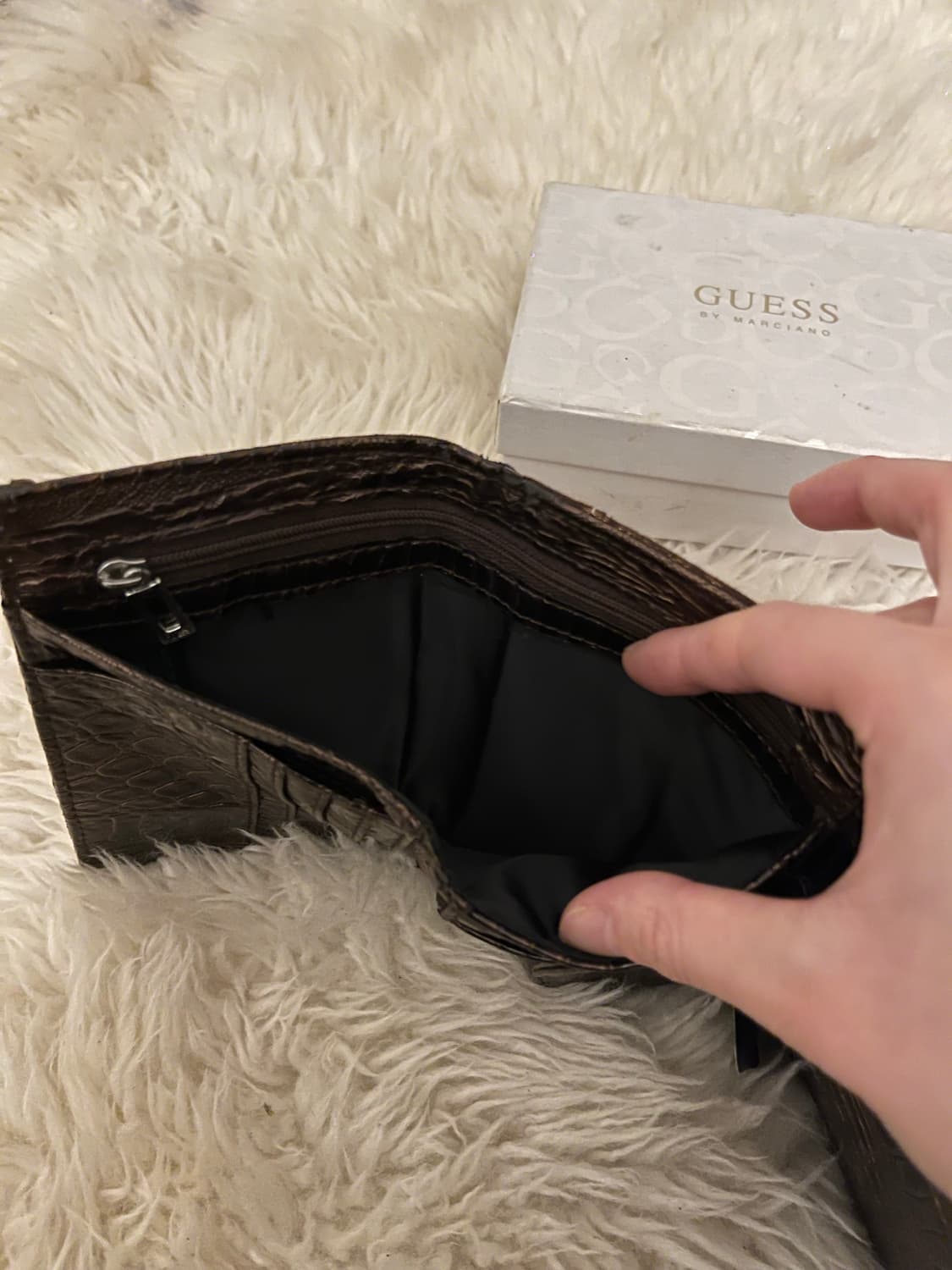 🎉BLACK FRIDAY🎉 Guess Brown Wallet 상품이미지6