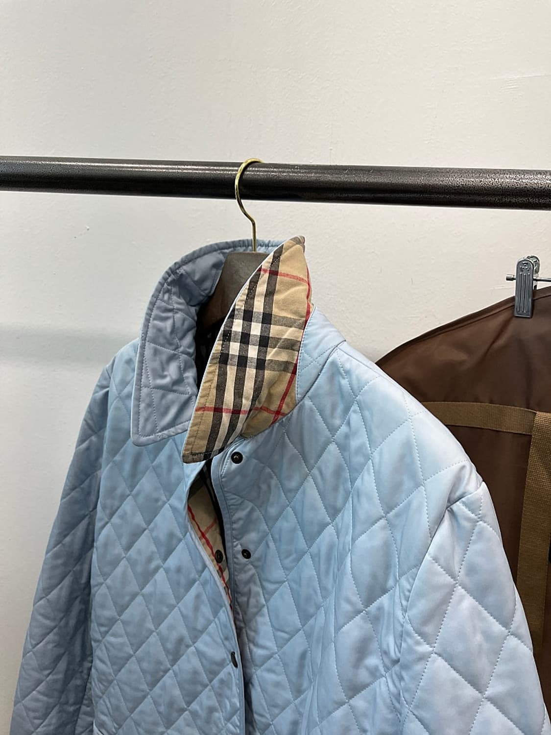 여) 버버리 런던 라이트블루 퀼팅자켓  상품이미지5