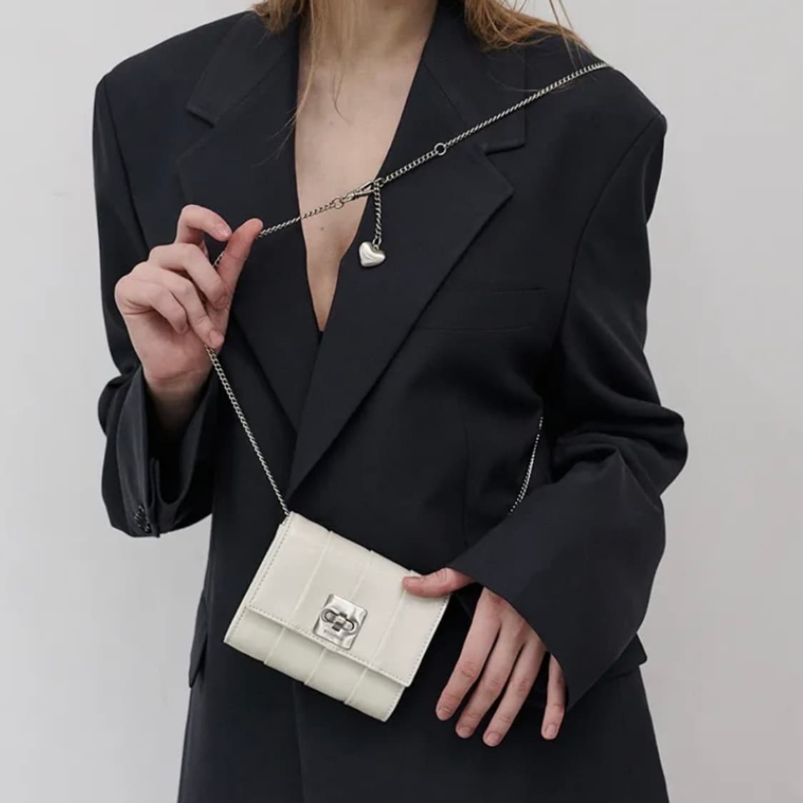 셀레디프 WAVY MICRO BAG / IVORY 상품이미지8