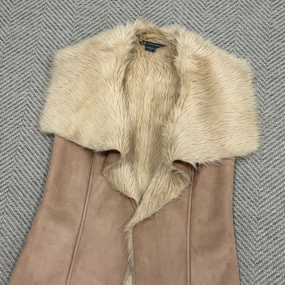 아르마니익스체인지 무스탕 베스트 v2069 상품이미지3