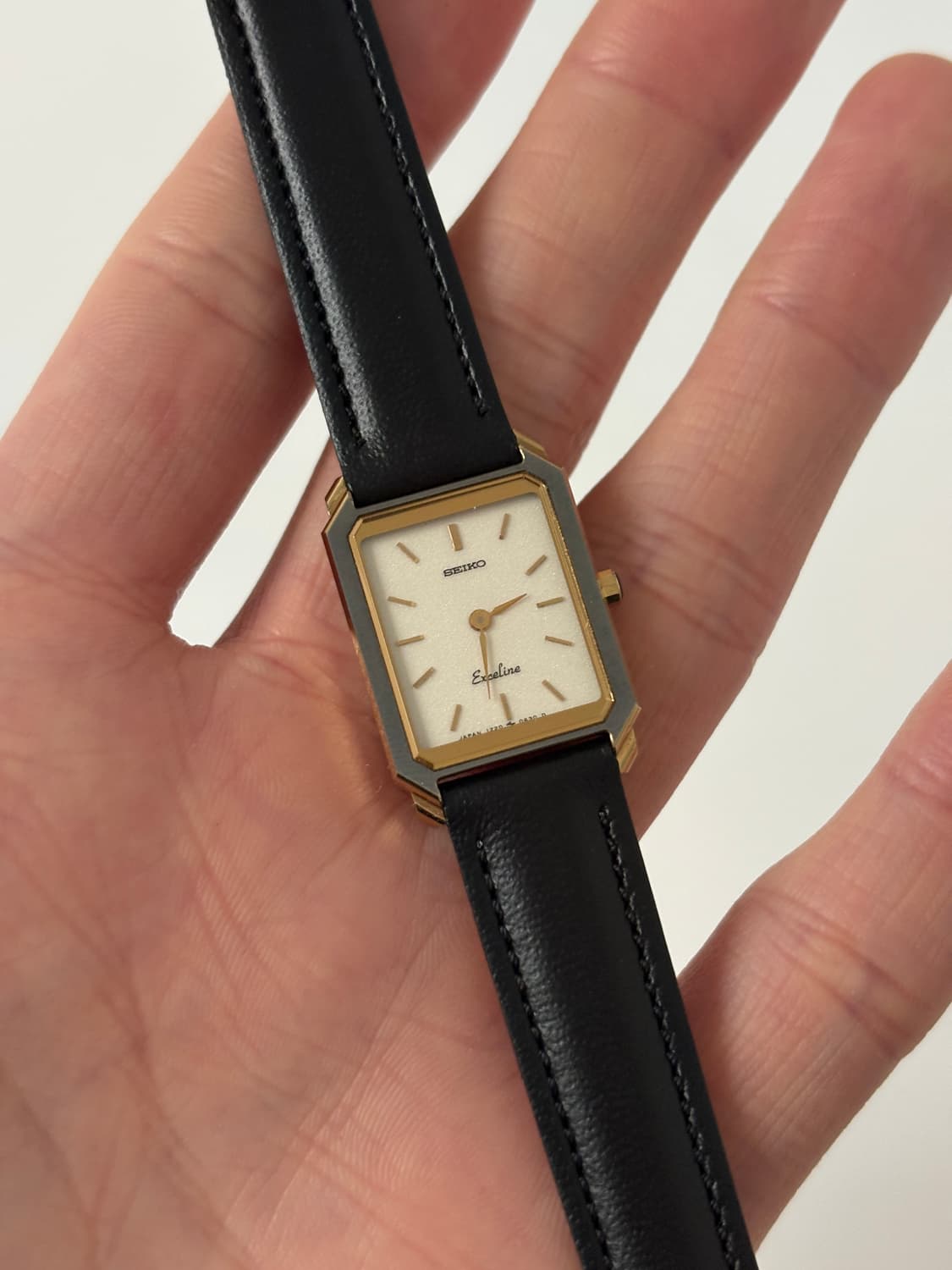 세이코 1980년대 Exceline 펄 다이얼 골드 탱크 쿼츠 여성 상품이미지1