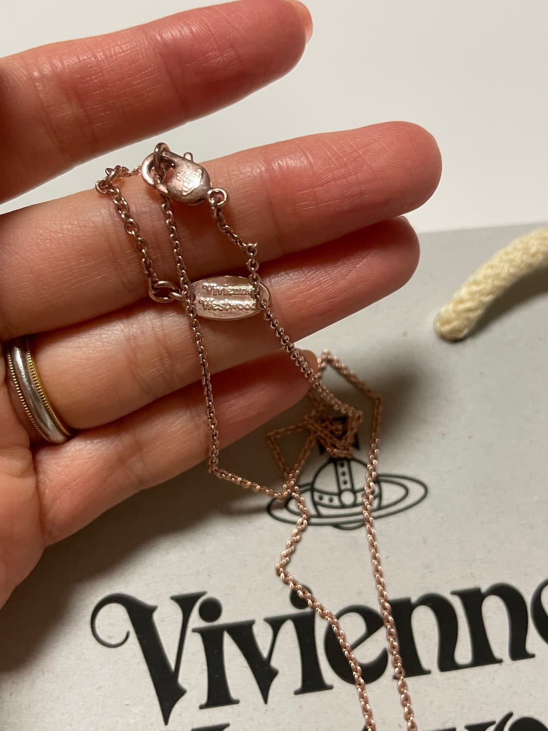 비비안웨스트우드 페트라목걸이 핑크골드 상품이미지3