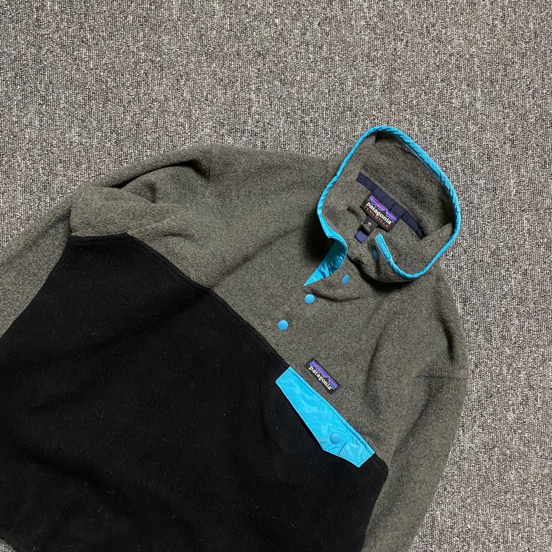 🌊Patagonia Synchilla Black/Grey 상품이미지3