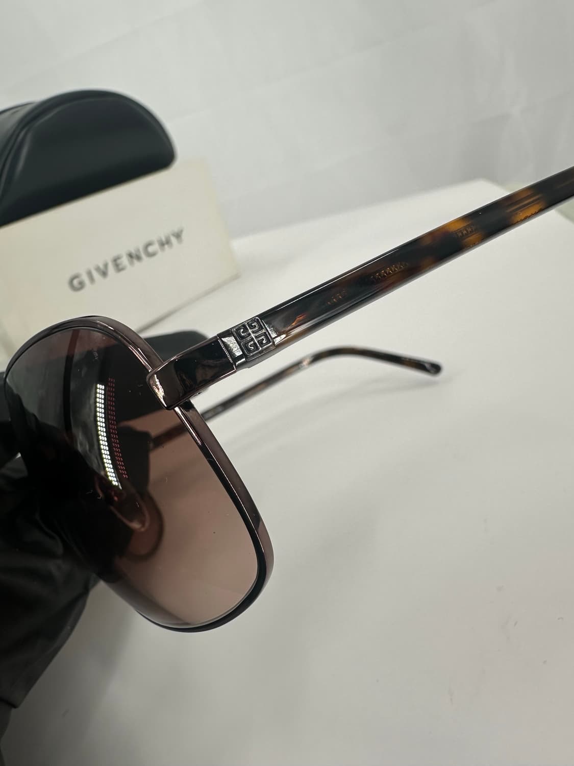 [새상품 무료배송] 정품 지방시 Made in Italy 선글라스 상품이미지3