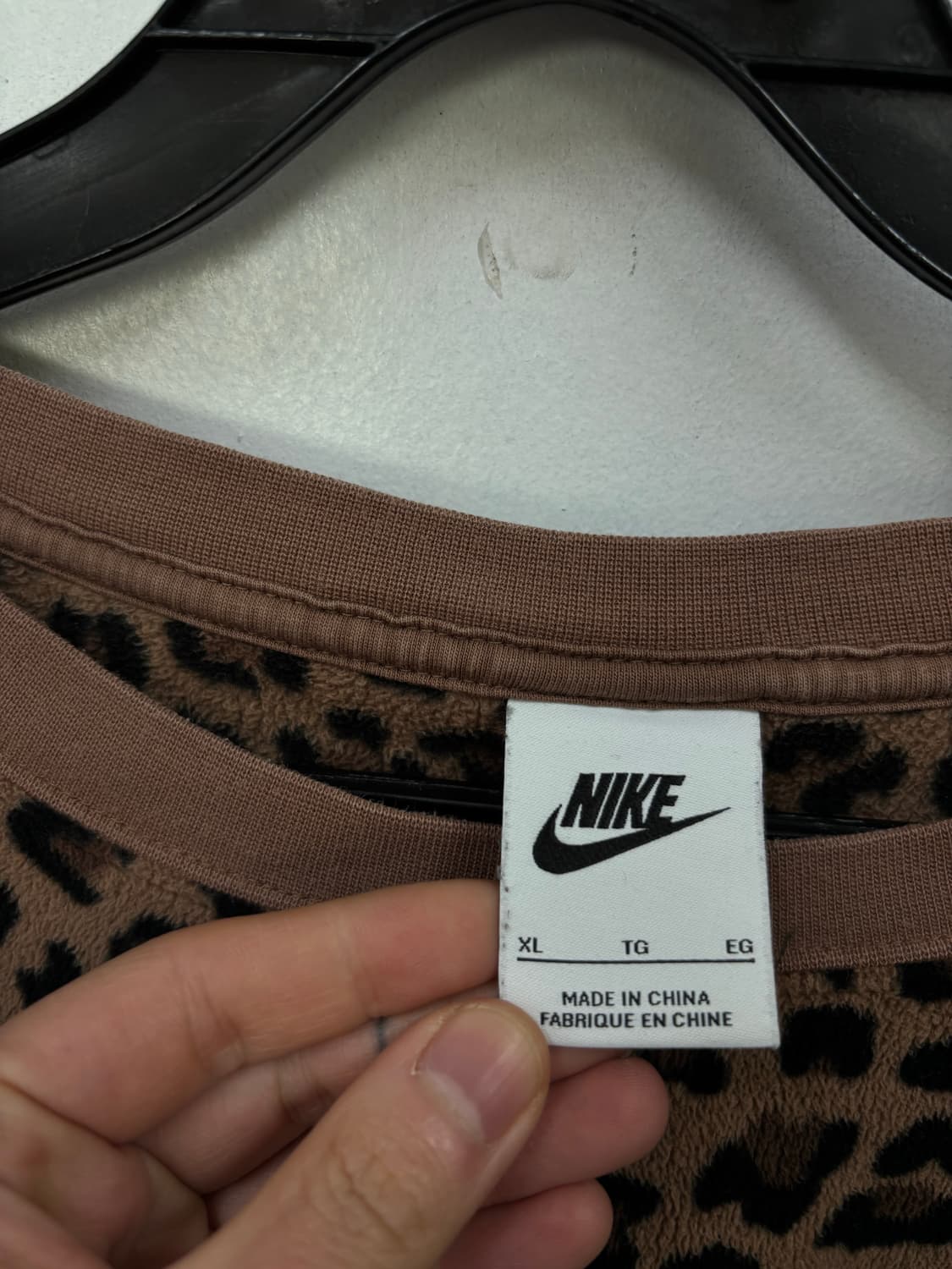 나이키 레오파드 우먼 후리스 맨투맨 상품이미지5