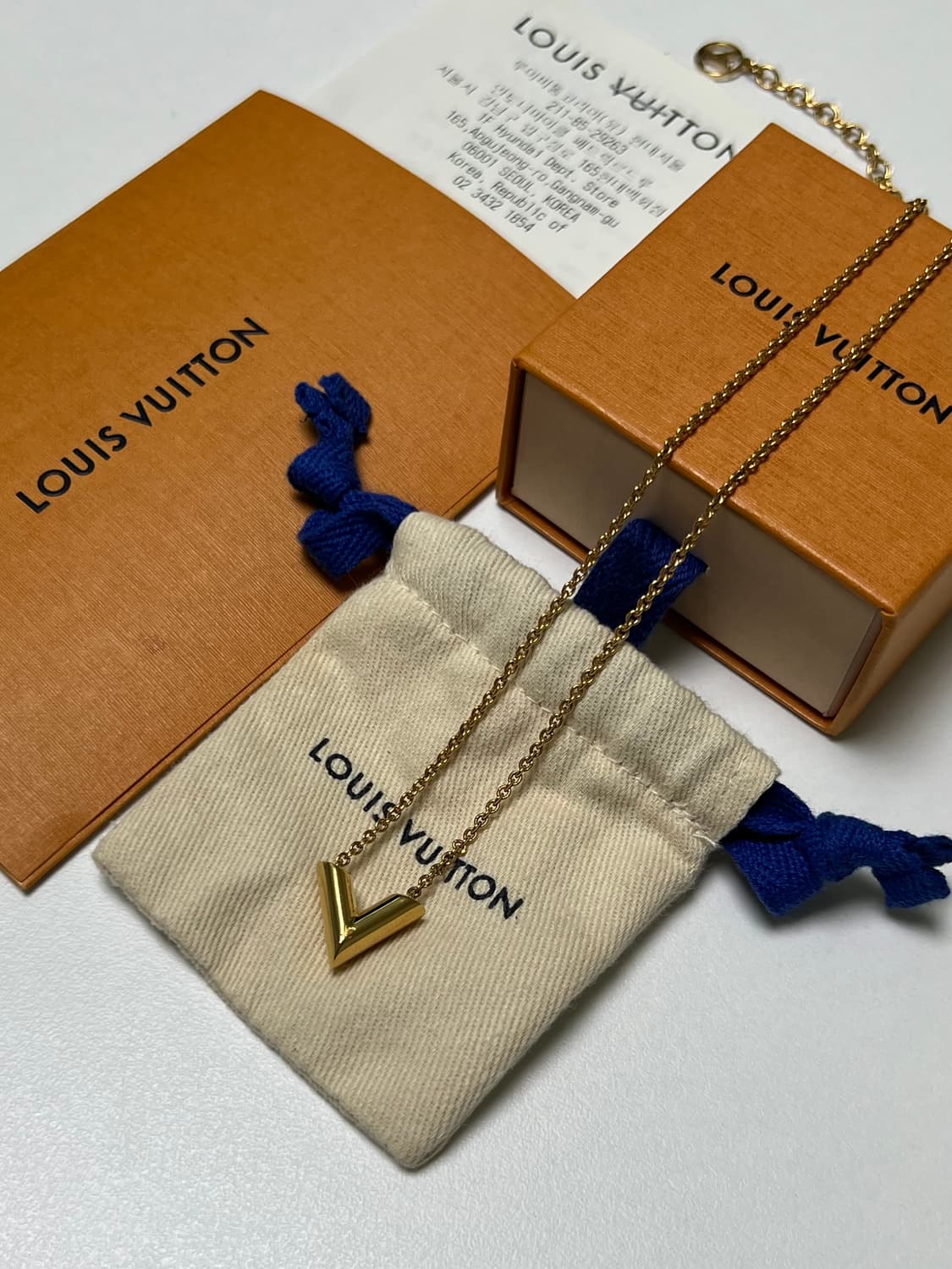 [정품] 루이비통 에센셜 V 골드 목걸이 상품이미지2