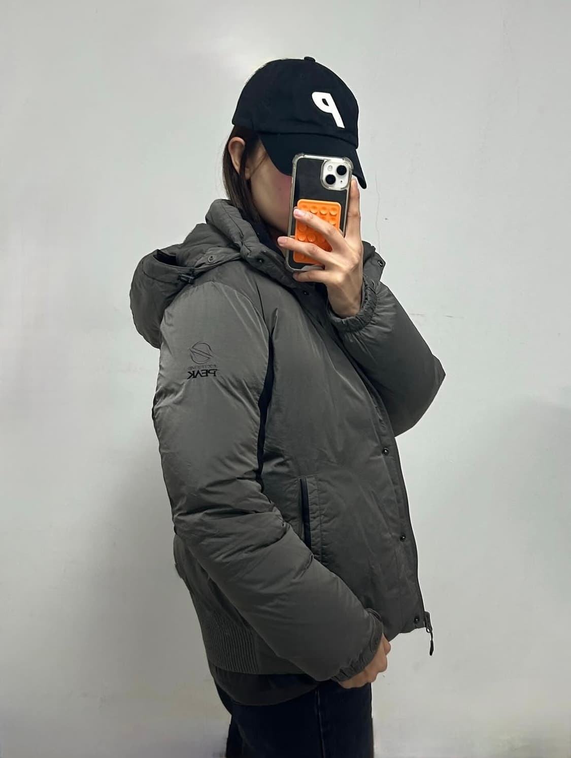 블랙야크 나일론쉘 구스다운 패딩 그레이 상품이미지2