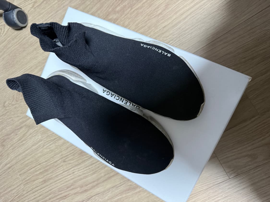 발렌시아가 스피드러너 og e40 상품이미지1