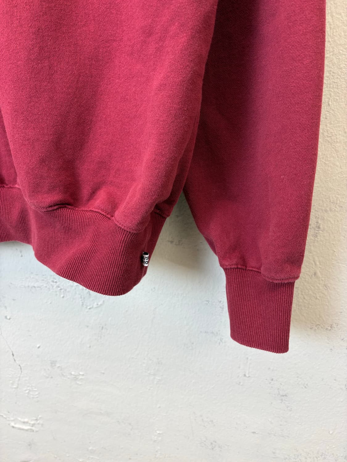 디스이즈네버댓 버건디 로고 맨투맨 상품이미지3