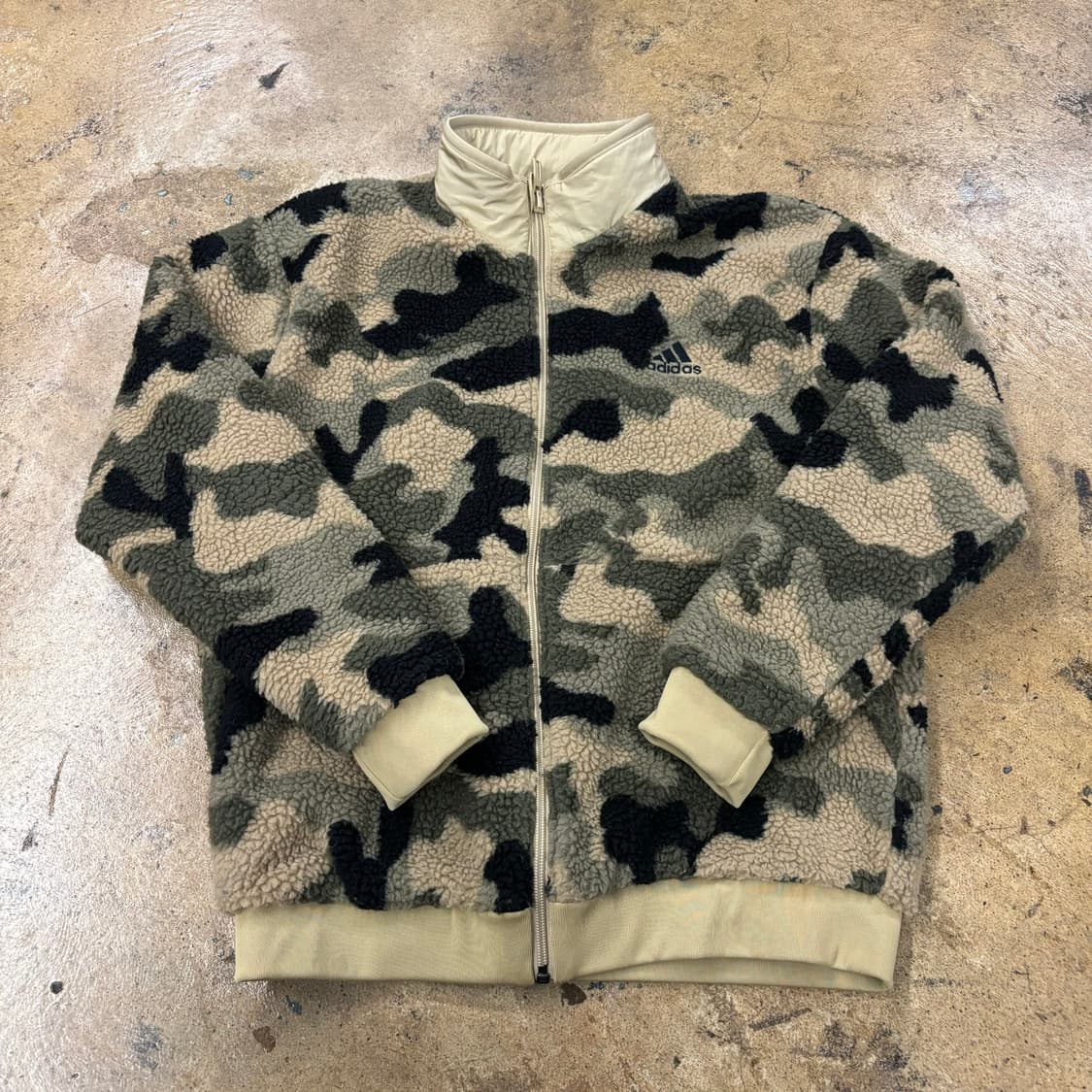 아디다스 카모 밀리터리 양면 리버시블 베이지 카키 후리스 점퍼 상품이미지2
