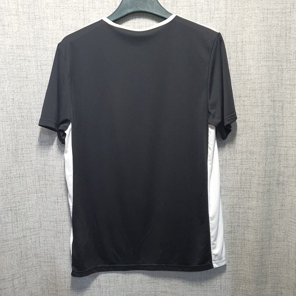 아디다스 기능성 삼선 트랙탑 반팔 티셔츠 블랙/화이트  상품이미지2