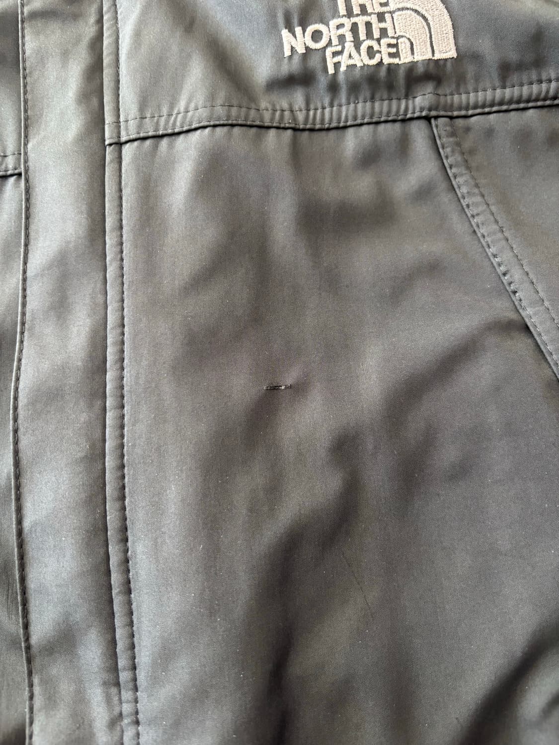 노스페이스 바람막이 블랙 상품이미지3