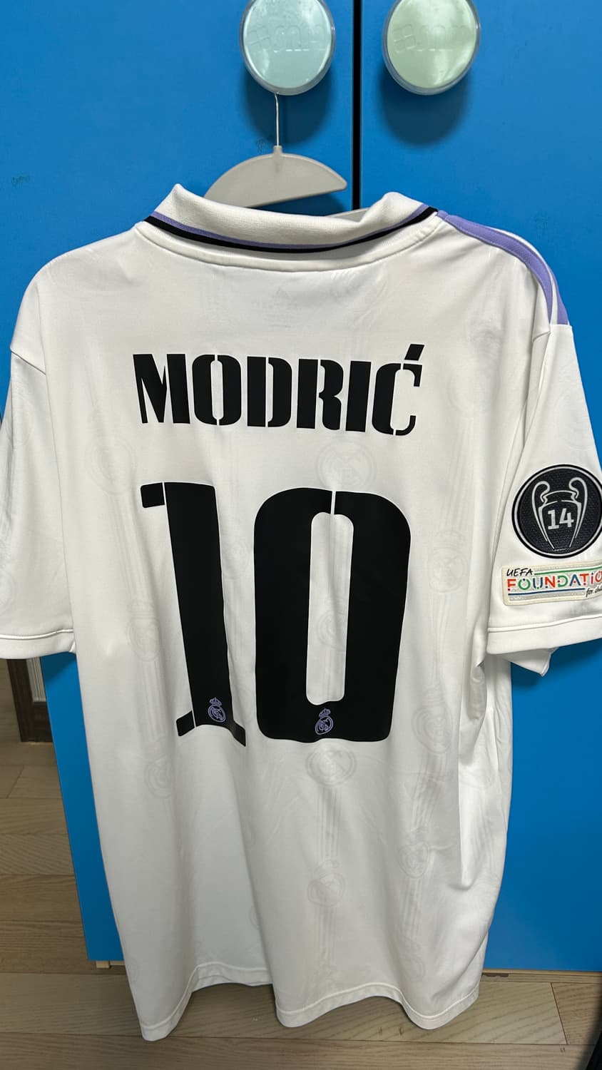 22 23 레알마드리드 모드리치 유니폼 L 상품이미지2