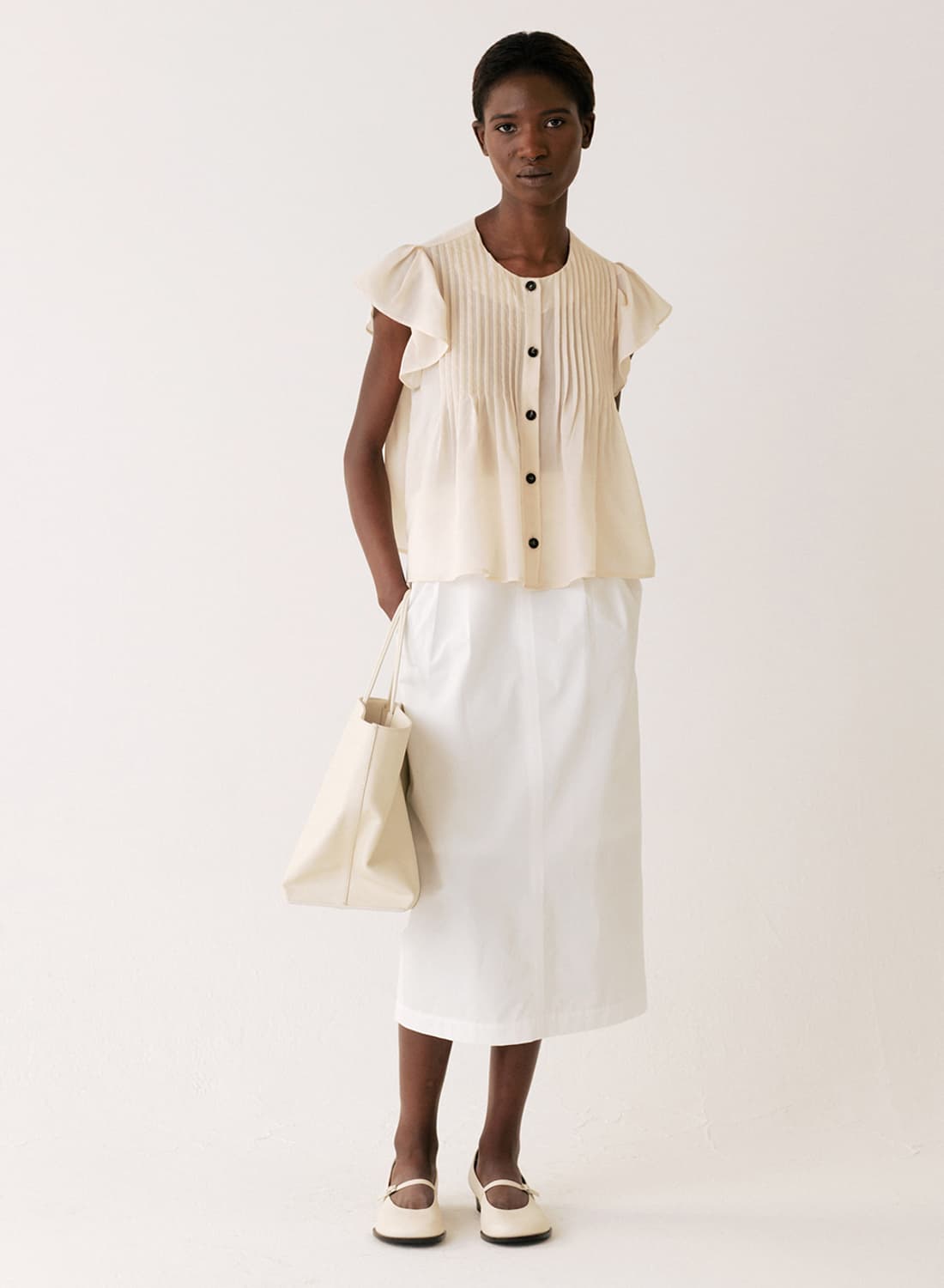 킨더살몬 핀턱 러플 슬리브 블라우스 크림 상품이미지2