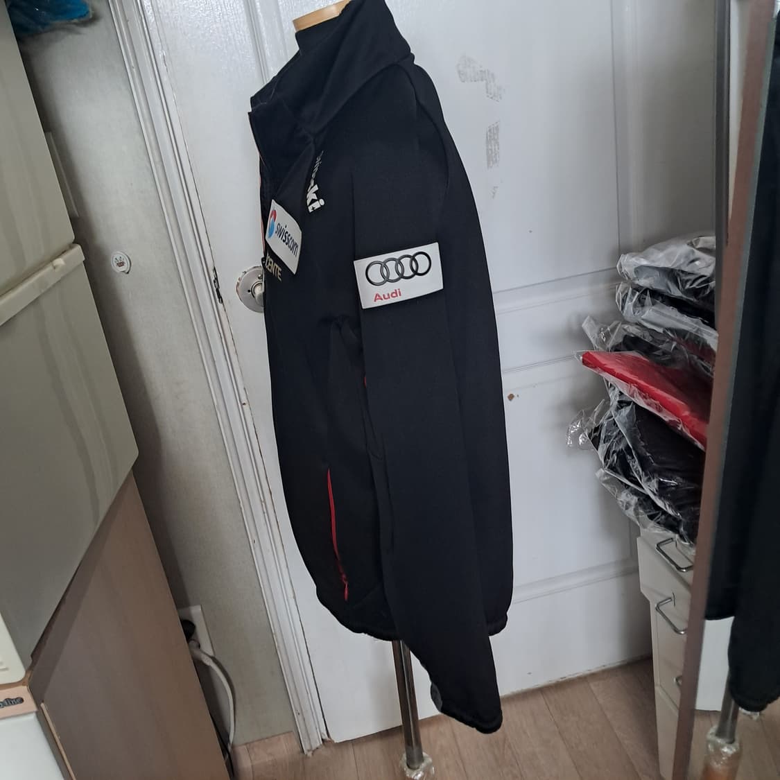 데상트 스위스 스키팀 점퍼 집업95(상태상급) 상품이미지2