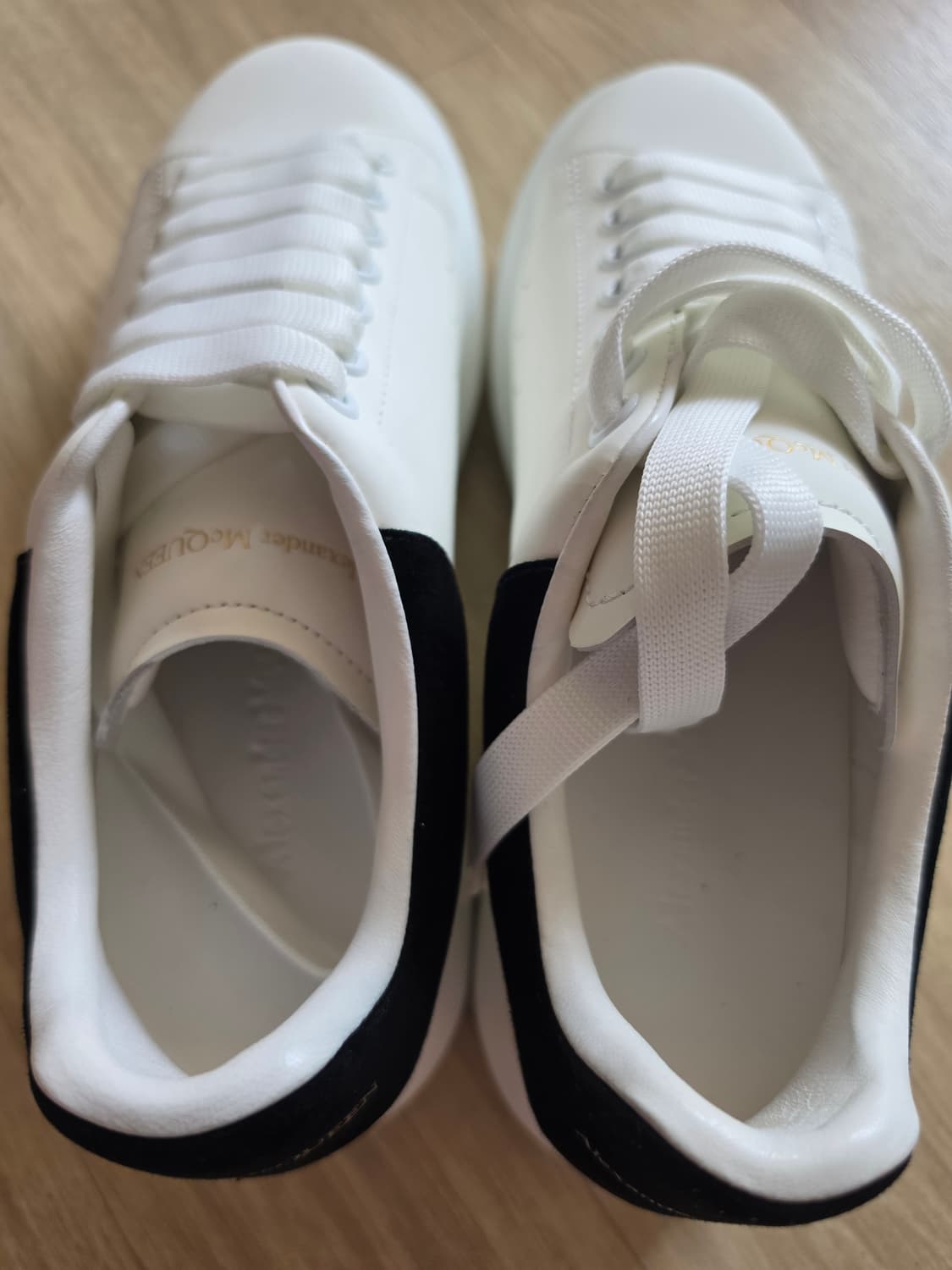 알렉산더맥퀸스니커즈 42/270 상품이미지2