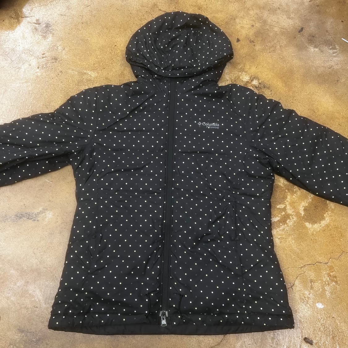 컬럼비아 양면 블랙 도트 경량 얇 패딩  상품이미지3