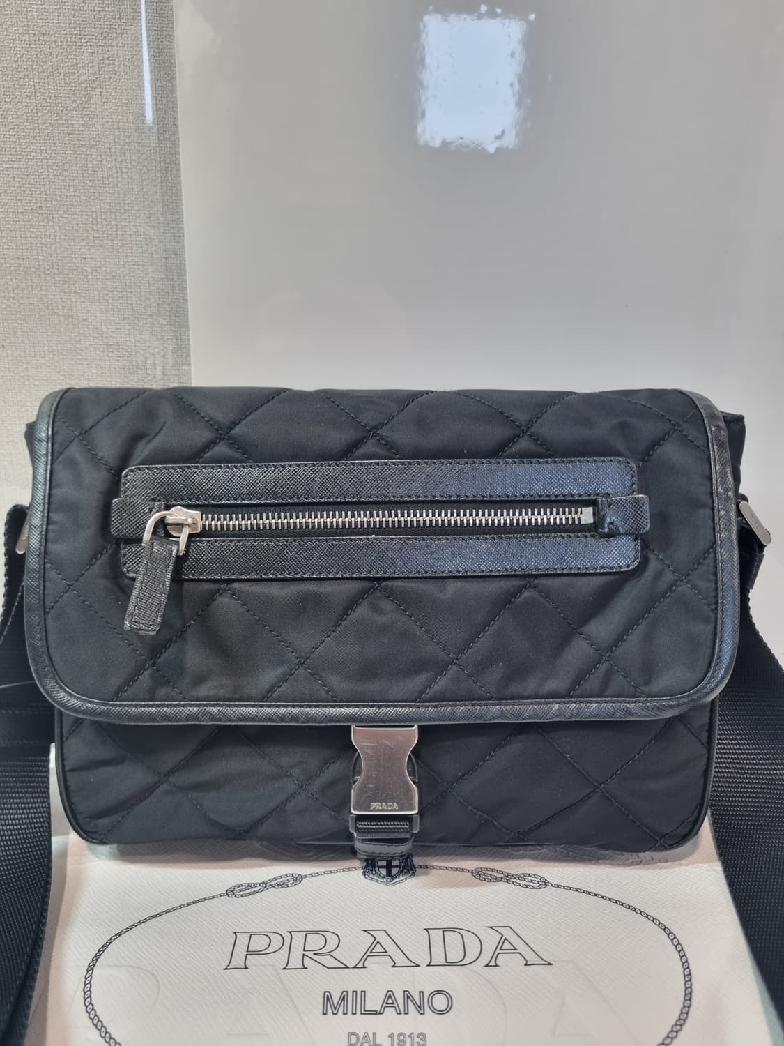정품 프라다 퀄팅 메신저백 상품이미지4