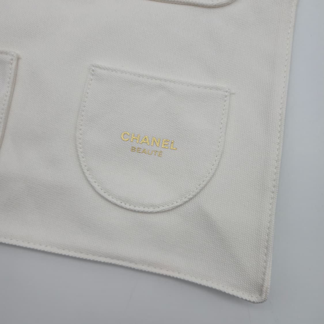 CHANEL 샤넬 뷰티 캔버스 토트백 에코백 [FC12529-0005] 상품이미지4