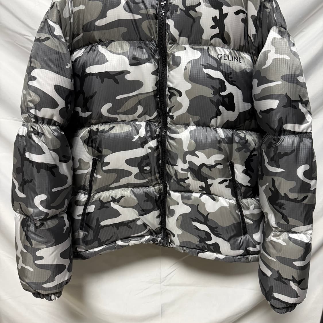 [S+급/48] 셀린느 카모플라쥬 백로고 패딩 풀구성 상품이미지3