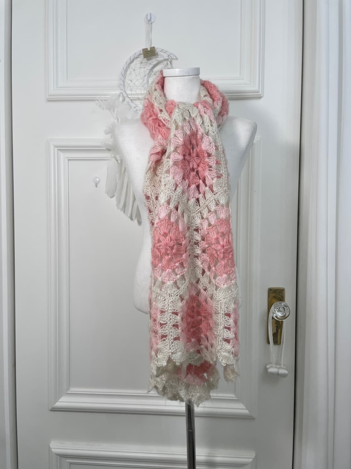 coral ivory flower motif muffler 상품이미지1